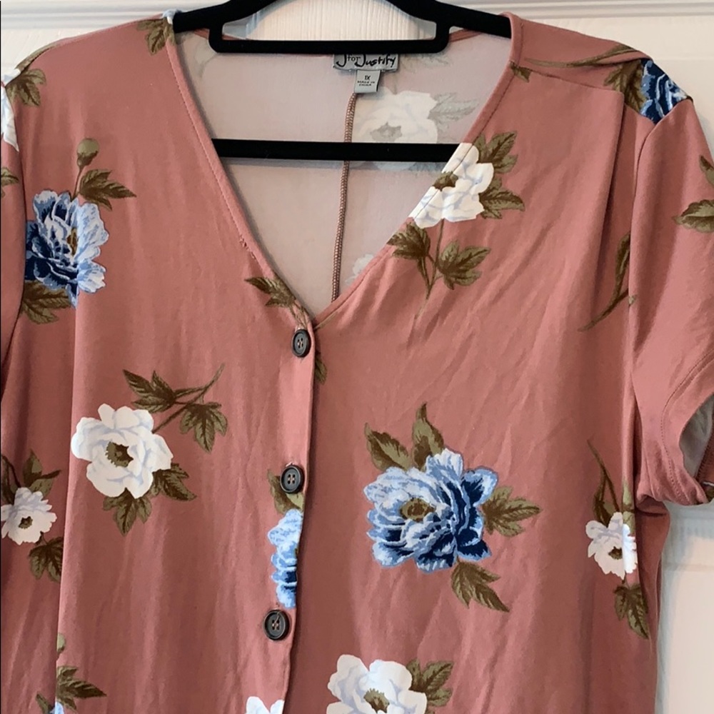 Plus size dress, 1X - Picture 3 of 3
